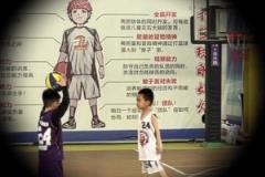 看遍NBA、灌篮高手、黑子的篮球，也没找到这种绝招！