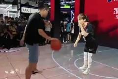 徐静雨：我打球像詹姆斯，尤其是翻身后仰基本一般无二