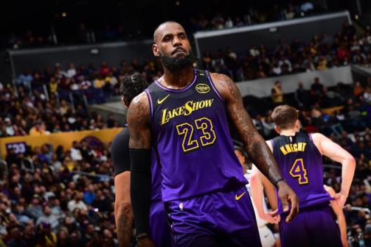 詹姆斯：老一辈球员过多抱怨如今NBA，让我们难以用儿时眼光欣赏他们