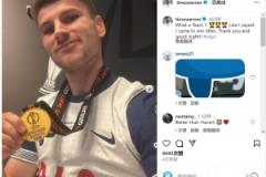 维尔纳晒奖牌赞球队：我曾说过自己是为冠军而来的