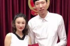 周琦妻子：我曾经用离婚威胁才逼迫他从NBL回到CBA