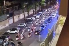那不勒斯球迷游行喧哗扰卡利亚里休息