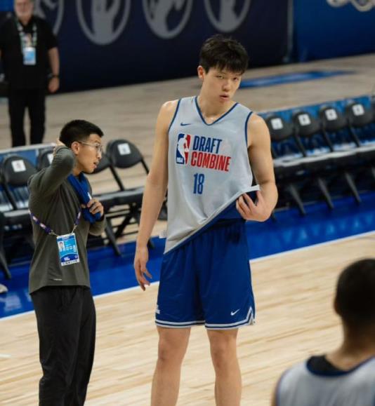 美媒模拟选秀杨瀚森排名更新：最低49最高22 篮网湖人皆有意