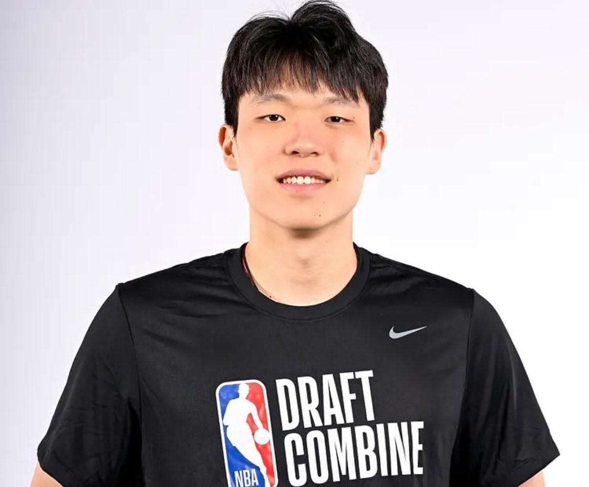 美媒：杨瀚森具备主力轮换潜力或成优秀首发