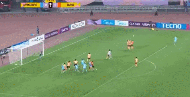 武汉女足0-1落后！墨尔本城女足头球破门逆转局势