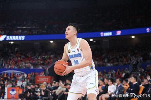 CBA | 北汽男篮老将集体留队 翟晓川转签老将合同