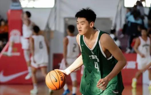 广东男篮新星崛起！耐高决赛爆发19+12获MVP，杜锋期待救星降临