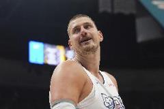 拉塞尔：我是约基奇的铁粉，认为他比亚历山大更接近MVP